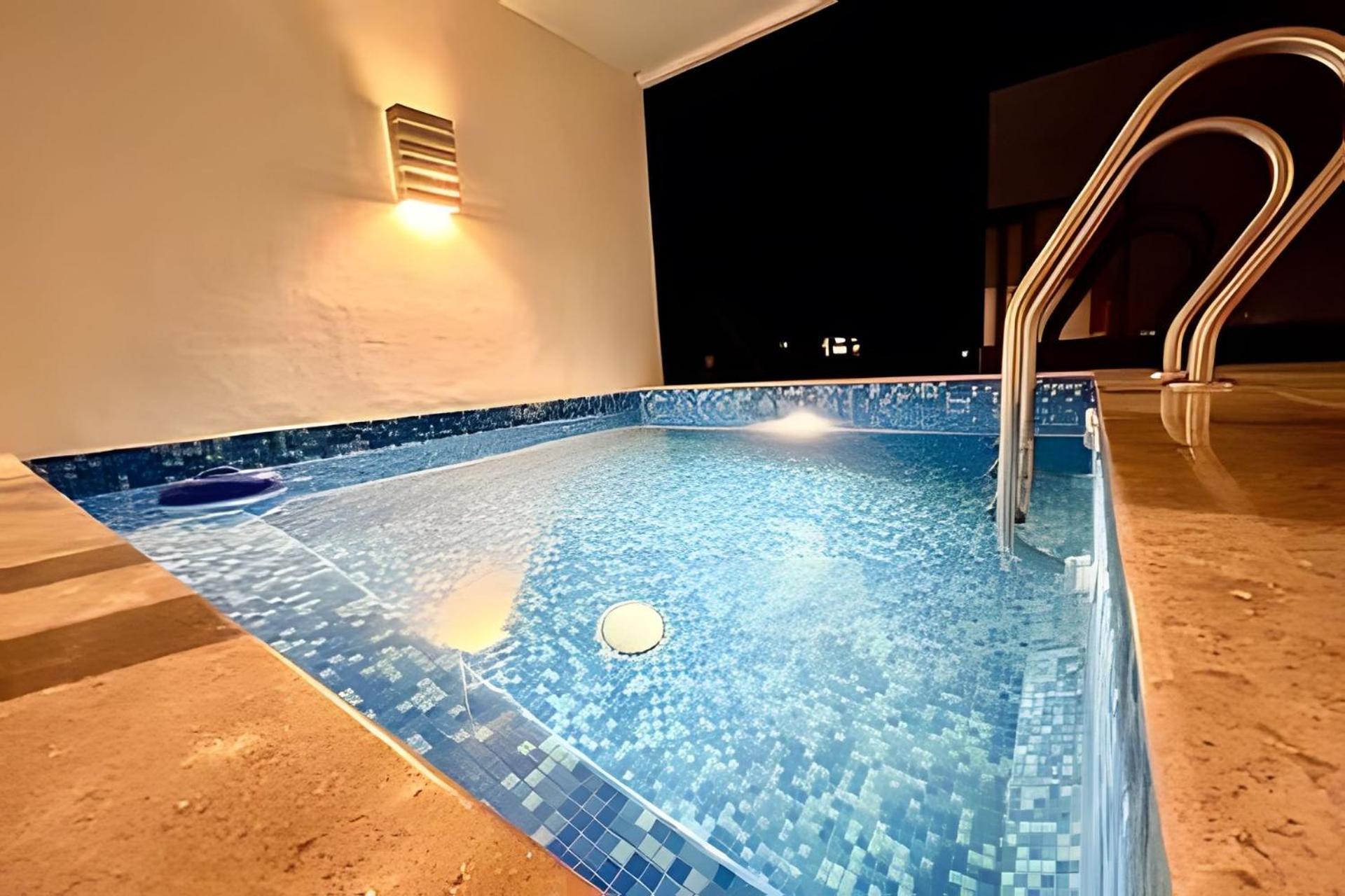 Departamento Con Alberca Privada En
